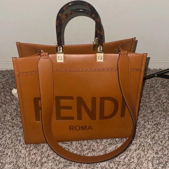 Fendi - Picture 8 of 10